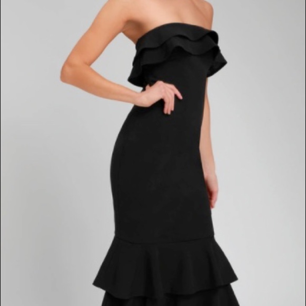 Size XS Black Ruffle Strapless MIDI Dress